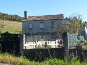 CASA A REFORMAR EN COVAS